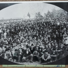 Participanti la sarbatorirea 1 Mai organizat de socialisti in Bucuresti 1892