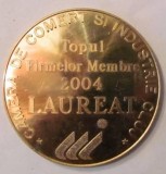 MMM - Medalia "LAUREAT 2004 Topul Firmelor Membre Camera de Comert Cluj" unifata / alama (bronz) / D: 7 cm 115 g stare foarte buna, estetica frumoasa