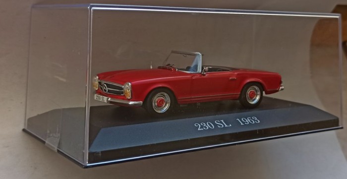 Macheta Mercedes-Benz 230 SL W113 1963 Pagoda - IXO/Altaya 1/43