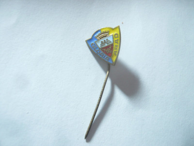 Insigna FOTBAL - GLORIA ARAD , metal si email , h=1,5cm foto