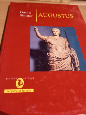 AUGUSTUS David Shotter foto