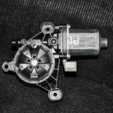 Motor macara geam ușă dreapta față AUDI A3 Limousine 8VS, 8VM 2014 OEM: 5Q0959802B 2109874