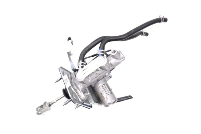 Cilindru de fr&acirc;nă LEXUS RX _L2_ 2020 OEM: 138110-10610 13618814