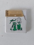 * Bricheta SRM, colectie, functionala, plastic si metal, decorata cu verde - doi copii