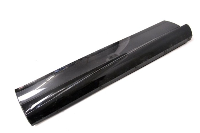 Bandou inferior ușă dreapta spate LAND ROVER RANGE ROVER EVOQUE L551 2018 OEM: K8D2-21065-B,K8D2-21065-C 14896449
