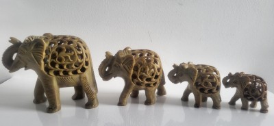 Set, turma de elefanti sculptati, perforati manual, din onix, Orient foto