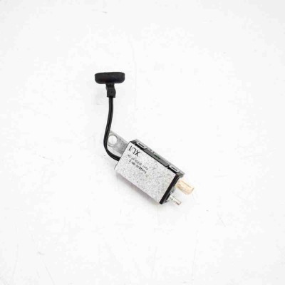 Amplificator de antena TESLA MODEL X 2017 OEM: 1063876-00-C foto