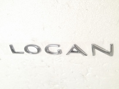 Monograma LOGAN capota portbagaj 908905288R. Nou si original Renault. foto