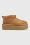 UGG cizme de zăpadă din piele &icirc;ntoarsă W Classic Ultra Mini Platform , culoarea maro