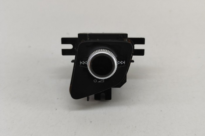 Buton player muzical AUDI Q7 4M 2019 OEM: 4M1919616B 27571514