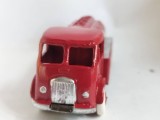 bnk jc Dinky 25U Ford Esso Tanker