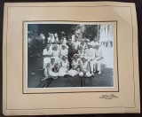 PM354N General de brigadă rom&acirc;n, medici militari, infirmieră instructor și infirmiere eleve de la Crucea Roșie Rom&acirc;nă, 1935, București