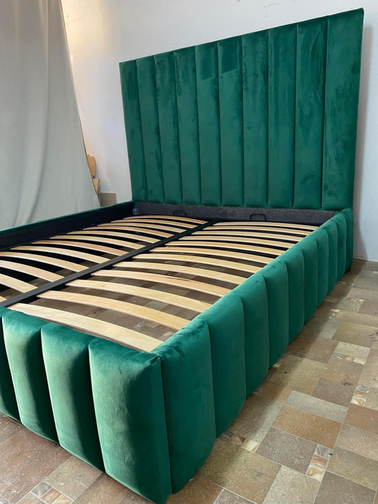 Pat tapitat stofa catifea impermeabilă Verde Smarald 180x200 H-160 cm, Pat  de mijloc, Dublu | Okazii.ro