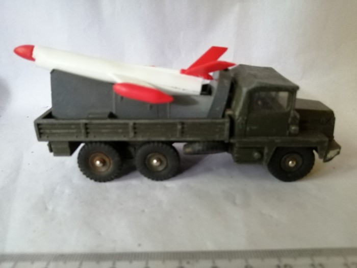 bnk jc Dinky 816 Berliet Missile Launcher