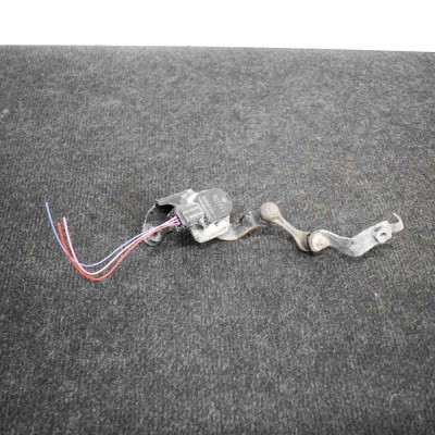 Senzor de nivel &amp;icirc;nălțime dreapta față LEXUS NX _Z1_ 2015 OEM: 5C1711,A094730-1 10616421 foto