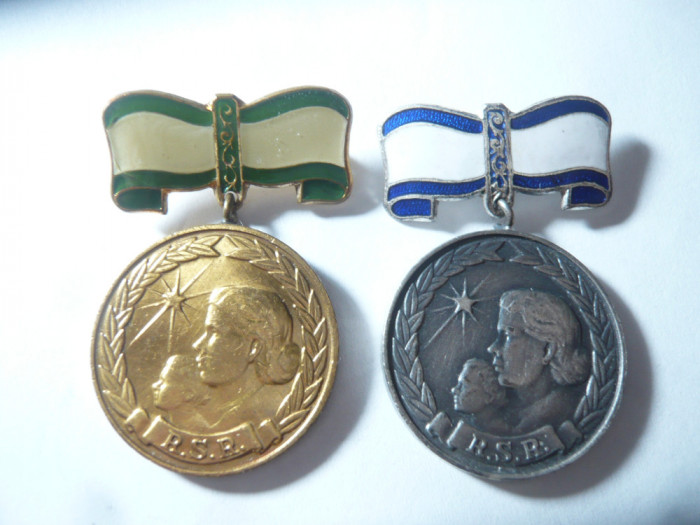 Medalia Maternitatii RSR casa I si clasa II
