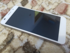 SMARTPHONE HUAWEI HONOR 6 MODEL H60-L04 ALB CU DISPLAY DEFECT.CITITI DESCRIEREA! foto