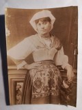 Lot 74 fotografii cu tematică etnografică și de familie din Italia