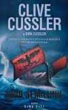 Cumpara ieftin Zorii Semilunii - 2017 - Clive Cussler (E258)