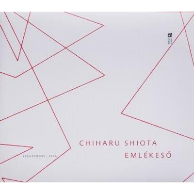 Chiharu Shiota Eml&amp;eacute;keső - Barab&amp;aacute;si Albert- L&amp;aacute;szl&amp;oacute; foto