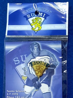 Insignă a Federației de Hochei pe Gheață din FINLANDA foto