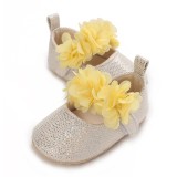 Pantofiori ivoire metalizat cu floricele galbene (Marime Disponibila: 3-6 luni