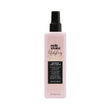 Cumpara ieftin Spray protector pentru par cret si ondulat, Milk Shake, Amazing Curls&amp;Waves, 200ml