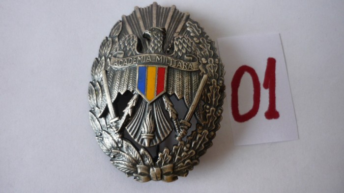 ACADEMIA MILITARA (01) Nr. INSIGNA 7186