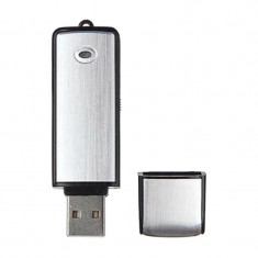 Stick USB Reportofon Microfon Spion 16GB – 160 de ore de inregistrare