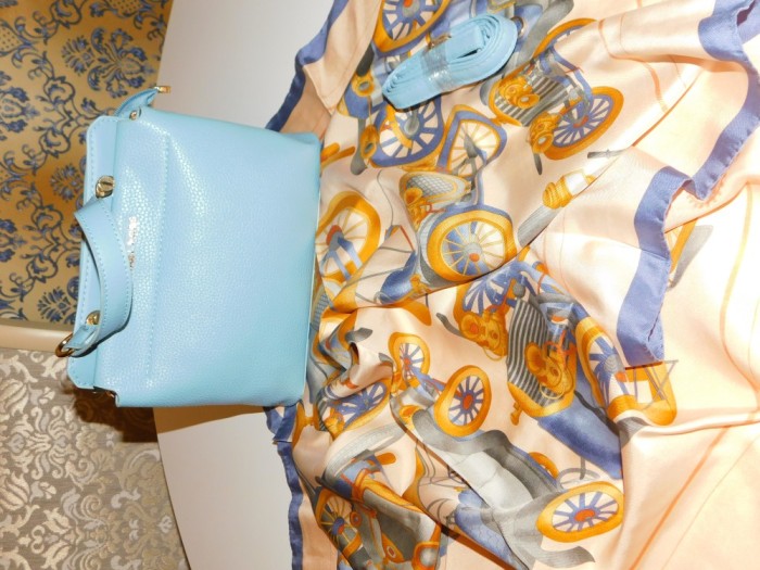 MICHAEL KORS, geanta noua, piele , esarfa matase naturala cadou