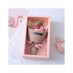 Cutiuta cu buchetel de trandafiri roz din sapun pentru Valentines Day sau 8 Martie