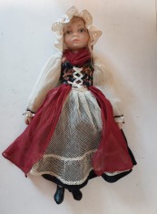 Papusa vintage (anii 90) de colectie, Guy Luy I Hubert Studio Lalek, Polonia Cracovia, Krakow, 35cm, in haine de epoca