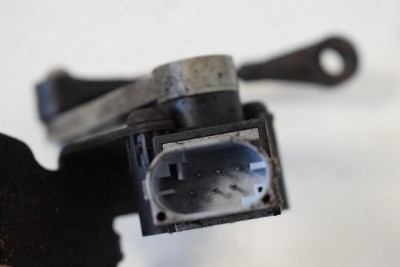 Senzor de nivel &amp;icirc;nălțime st&amp;acirc;nga față LAND ROVER RANGE ROVER SPORT L320 2012 OEM: AH32-3C097-CD | 3831184 foto