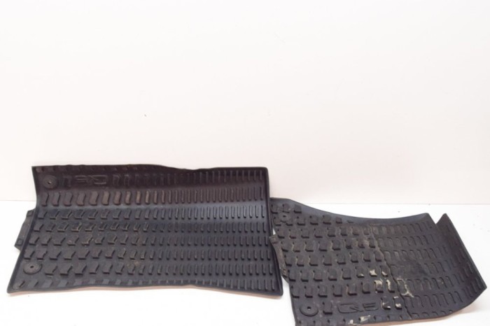 Set covorașe AUDI Q5 8R 2011 OEM: 8R2061501,8R2061501041 | 13852135