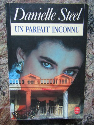 DANIELLE STEEL - UN PARFAIT INCONNU foto