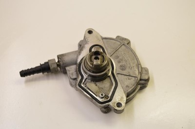 Pompa de vacuum MERCEDES-BENZ A W169 2005 OEM: A6402300265 1543439 foto