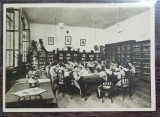 Carte postala - Scoala centrala de fete din Bucuresti: Dupa amiaza la biblioteca