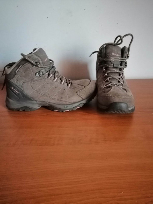 Bocanci ghete trekking HI-TEC unisex 38 impermeabil aproape nou