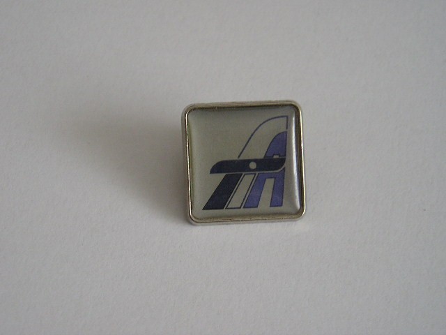QW9 J 38 - Insigna - tematica cromatica