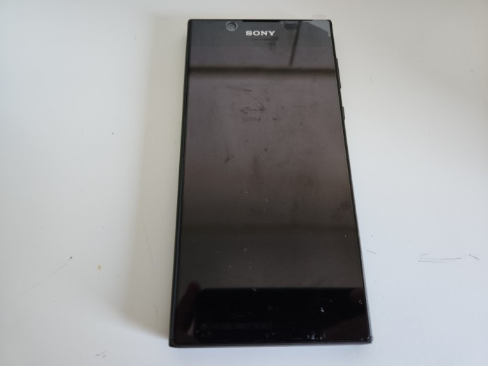 Telefon mobil Sony Xperia L1 G3311 16GB LTE 4G negru folosit impecabil