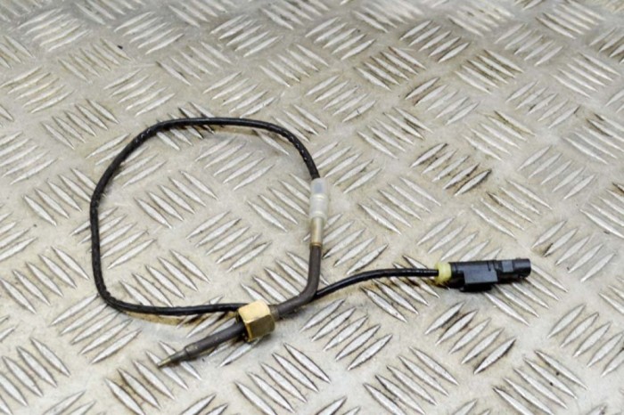Senzor de temperatură MERCEDES-BENZ A V177, Z177 2021 OEM: A0009050312 15138924
