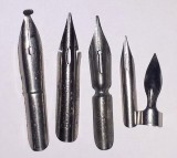 Lot 5 Penite Vechi Toc Scris FLAMURA ROSIE SIBIU, FLARO-INOX, J. KLAPS FEDER WIEN, Metal, Colectie Instrumente Scris