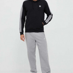 adidas Originals bluza barbati, culoarea negru, cu glugă, cu imprimeu