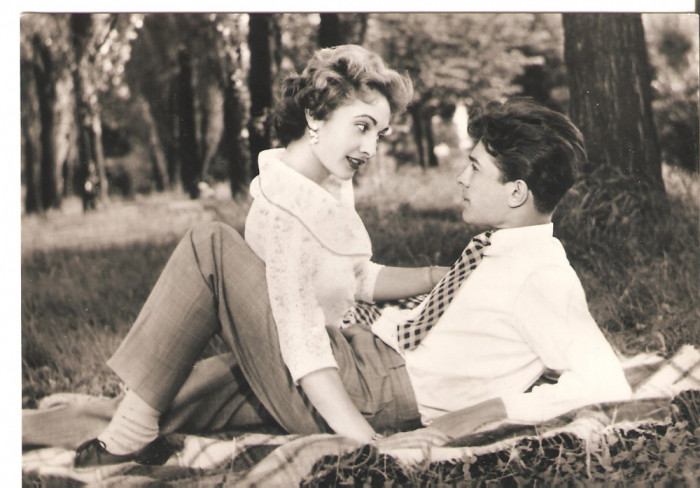 CUPLURI ROMANTICE DE INDRAGOSTITI DIN ANII 1960