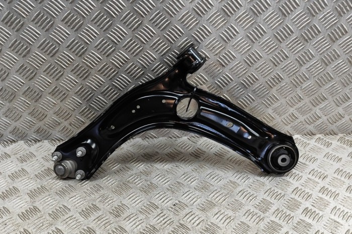 Braț inferior dreapta față AUDI Q3 Sportback F3N 2024 OEM: 3Q0407152S | 31726981
