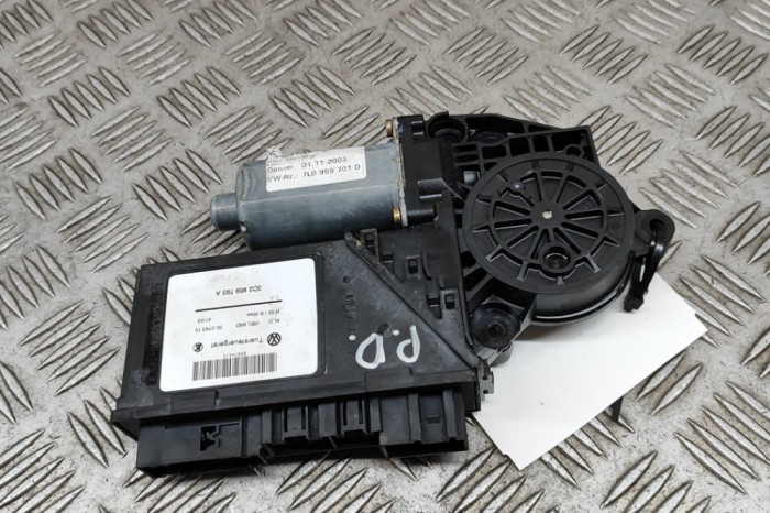 Motor macara geam ușă dreapta față PORSCHE CAYENNE 9PA 2002 OEM: 3D2959793A,3D2.959.793.A 28252088