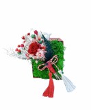 Mini aranjament floral in cutie cu flori criogenate si licheni (Rosu)