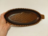 Vas ceramic glazurat cu model de pește &icirc;n relief, Friesbud Melitta Germania Katen Schler, anii 70, vintage