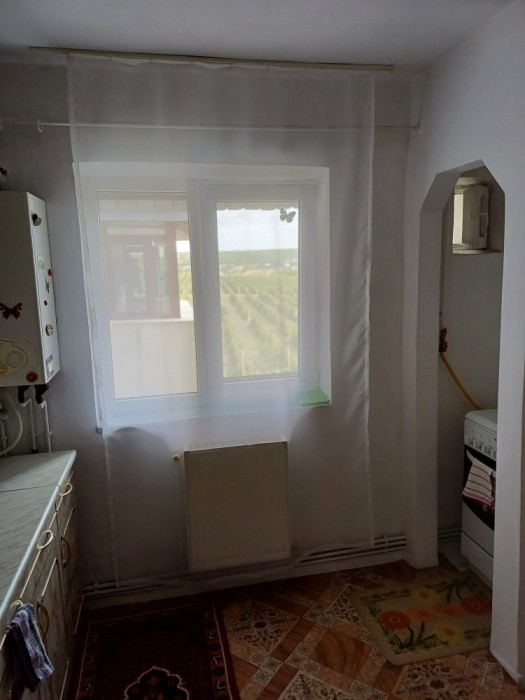 Inchiriere apartament 3 camere Husi