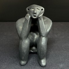 Statuetă decorativă din ceramică &ndash; Rom&acirc;nia
